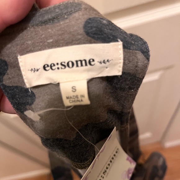 Camo Overalls NWT- Comfy Material (like sweats) SM - Picture 4 of 5